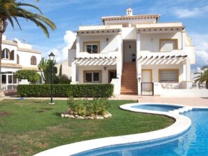 2 bed Apartment in Villamartin, Costa Blanca South